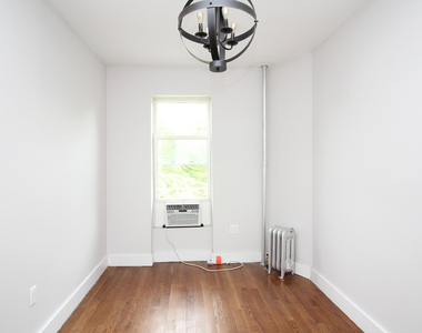 135 Decatur St - Photo Thumbnail 5