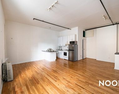 1670 Gates Ave - Photo Thumbnail 15