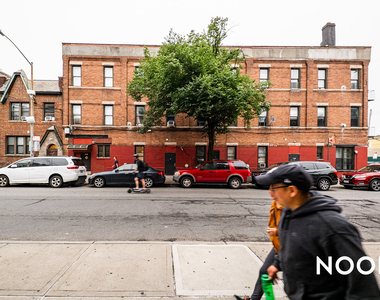 1670 Gates Ave - Photo Thumbnail 2