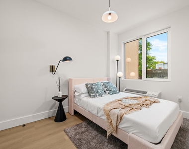 102 E 53rd St - Photo Thumbnail 5