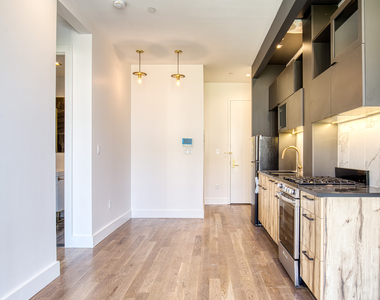 1052 Dean St - Photo Thumbnail 3