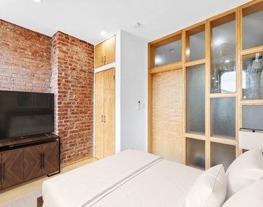 212 Lafayette Street - Photo Thumbnail 3