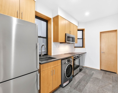 212 Lafayette Street - Photo Thumbnail 4