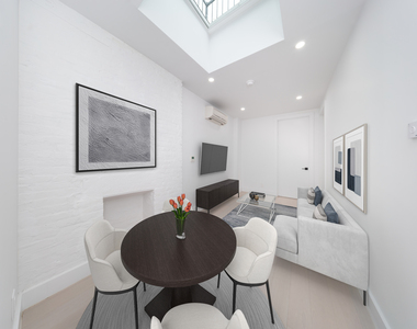 47 St Marks Place - Photo Thumbnail 1