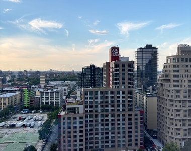 24th St & Queens Plaza S - Photo Thumbnail 12