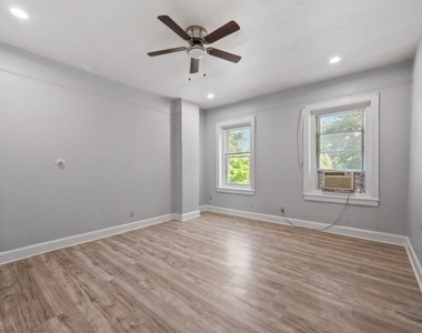 107 Macarthur Ave - Photo Thumbnail 6