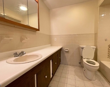 306 Lake Shore South - Photo Thumbnail 4