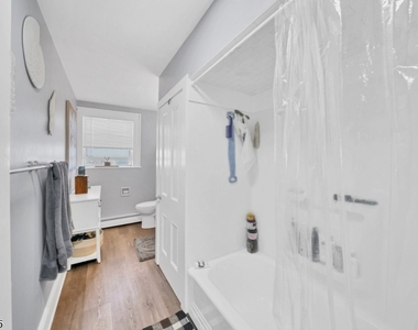 137 Belvidere Ave - Photo Thumbnail 3