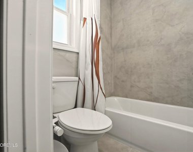1033 Birmingham Avenue - Photo Thumbnail 15