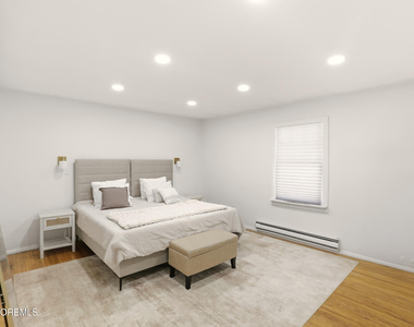 1033 Birmingham Avenue - Photo Thumbnail 2