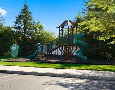 313 Mill Pond Way - Photo Thumbnail 15