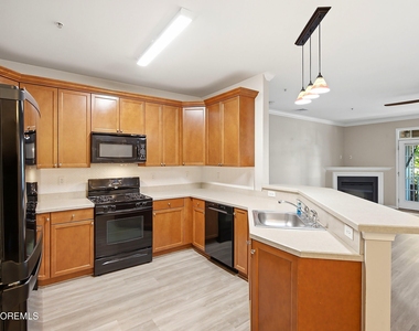 313 Mill Pond Way - Photo Thumbnail 3