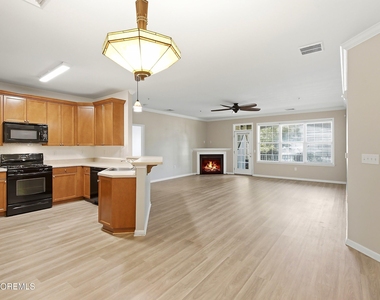 313 Mill Pond Way - Photo Thumbnail 2