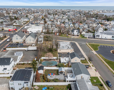 718 19th Avenue - Photo Thumbnail 34