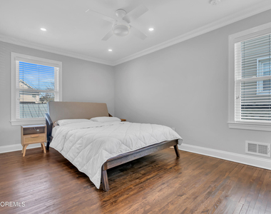 718 19th Avenue - Photo Thumbnail 22
