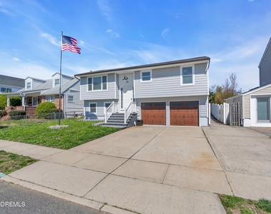 718 19th Avenue - Photo Thumbnail 3