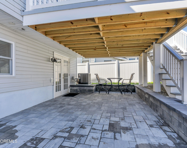 718 19th Avenue - Photo Thumbnail 8