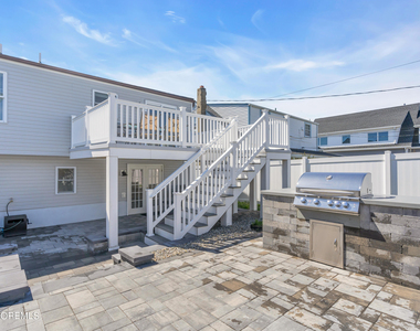 718 19th Avenue - Photo Thumbnail 5