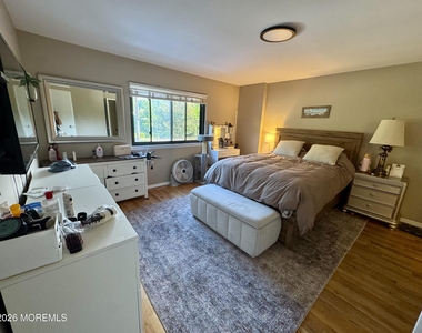 321 Spring Street - Photo Thumbnail 8