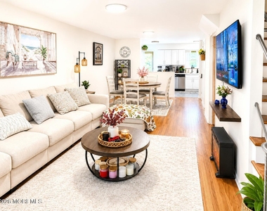 321 Spring Street - Photo Thumbnail 2
