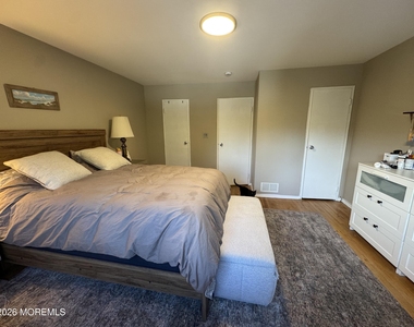 321 Spring Street - Photo Thumbnail 9