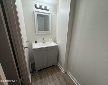 321 Spring Street - Photo Thumbnail 16