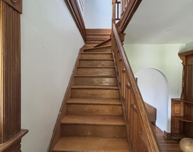 64 Hollywood Avenue - Photo Thumbnail 14