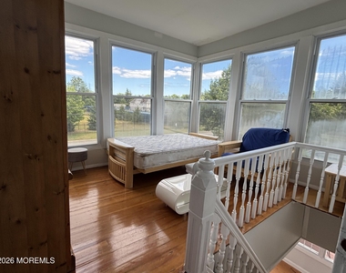 64 Hollywood Avenue - Photo Thumbnail 15