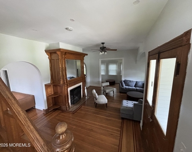 64 Hollywood Avenue - Photo Thumbnail 12