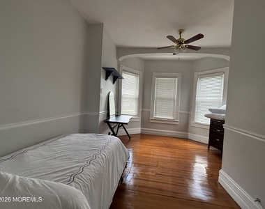 64 Hollywood Avenue - Photo Thumbnail 23