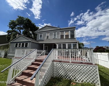 64 Hollywood Avenue - Photo Thumbnail 1