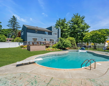 15 Timber Lane - Photo Thumbnail 30