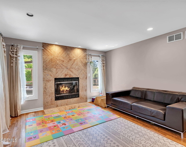 15 Timber Lane - Photo Thumbnail 11