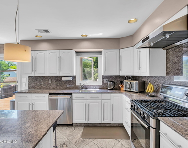 15 Timber Lane - Photo Thumbnail 8