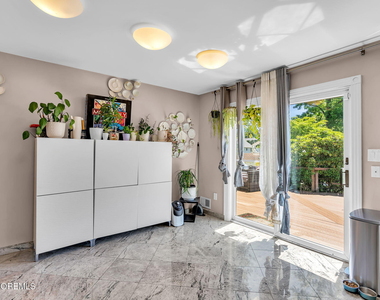 15 Timber Lane - Photo Thumbnail 9