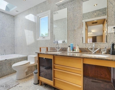 15 Timber Lane - Photo Thumbnail 18