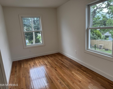 13 Locust Avenue - Photo Thumbnail 13