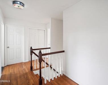 10 Monroe Court - Photo Thumbnail 20