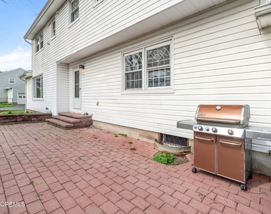 10 Monroe Court - Photo Thumbnail 33