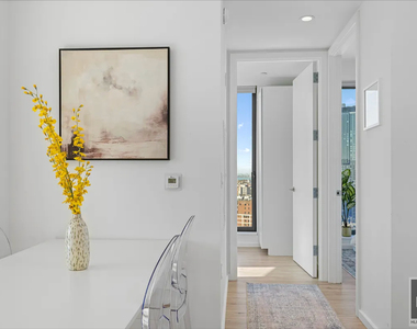 Vanderbilt Avenue - Photo Thumbnail 4