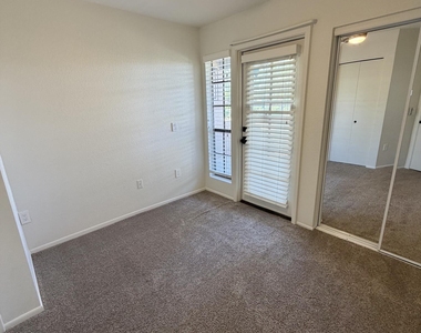 8625 E Belleview Place - Photo Thumbnail 7