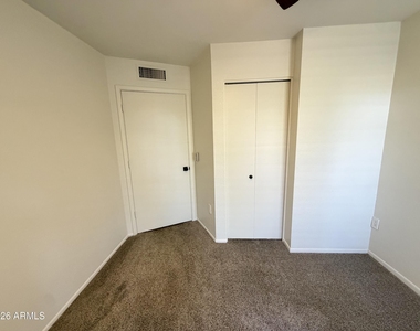 8625 E Belleview Place - Photo Thumbnail 9