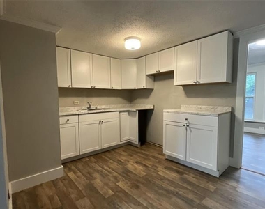 560 Athens Street - Photo Thumbnail 5