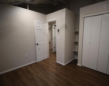 213 N Waldrip - Photo Thumbnail 15