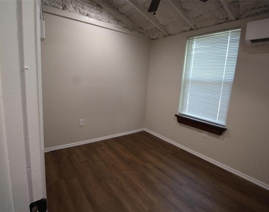 213 N Waldrip - Photo Thumbnail 14