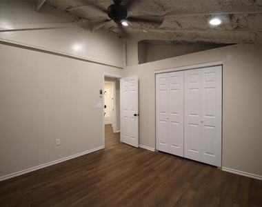213 N Waldrip - Photo Thumbnail 10