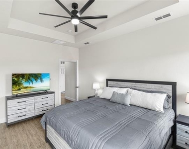 7615 Hudson - Photo Thumbnail 33