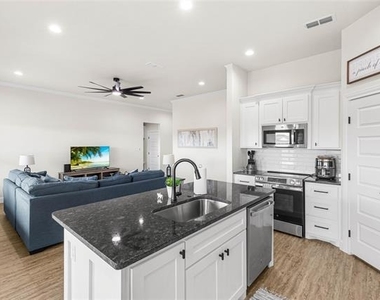 7615 Hudson - Photo Thumbnail 31