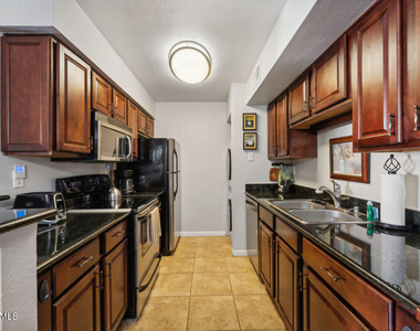5995 N 78th Street - Photo Thumbnail 19