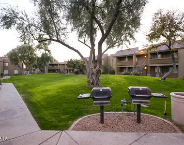 5995 N 78th Street - Photo Thumbnail 10